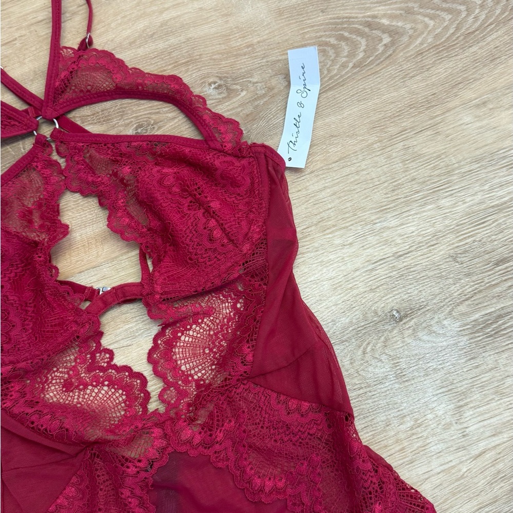Thistle and Spire Scarlet Lace Bodysuit - Picture 3 of 5